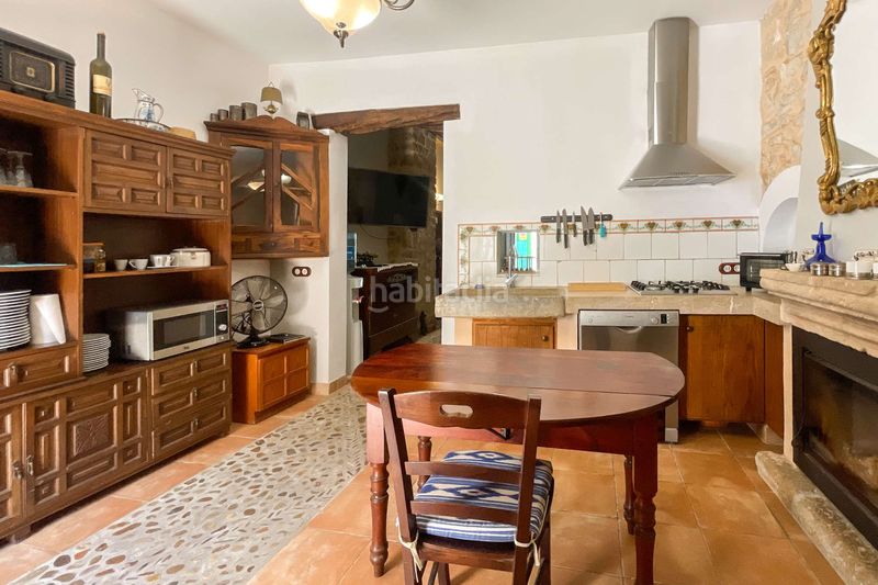 Foto 1d2cbe8c-55e4-4740-adc3-c0476fab0fbe. Casa adossada a Petra