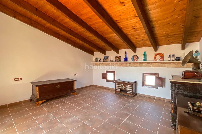 Foto bfb75c9c-8f2d-46f9-abf7-1e0911821424. Casa adossada a Petra