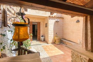 Casa adossada a Petra. Encantadora casa de pueblo renovada con un toque historico, ref.