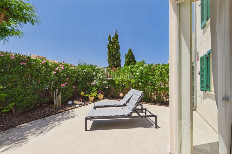 Foto 6b22a8e8-0186-498d-8a53-eef492141532. Casa adossada amb aparcament a Cala Ratjada Capdepera