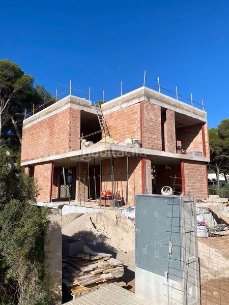 Foto 84b9c648-db83-46b7-a3f9-585c2c6908da. Casa amb aparcament a Cala Ratjada Capdepera