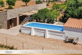 Country house in Campanet. Mallorca  idílica casa de campo con amplio jardín y licencia de