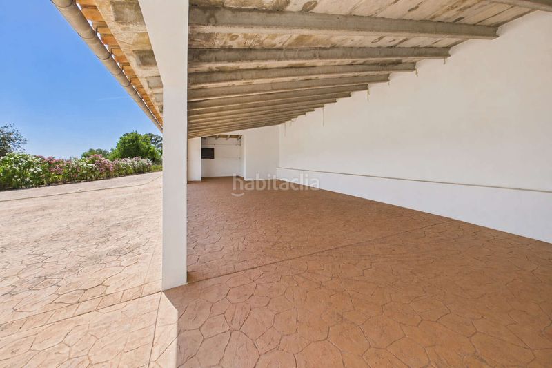 Foto f0e8e68c-d5fa-45af-89f2-85531c2866ad. Masia amb aparcament a Montuïri