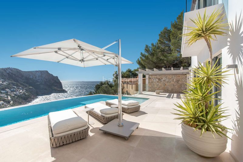 Foto c1f28671-ad7b-4b8f-b0a0-6772ffcfcd1d. Casa amb aparcament a port d´Andratx Andratx