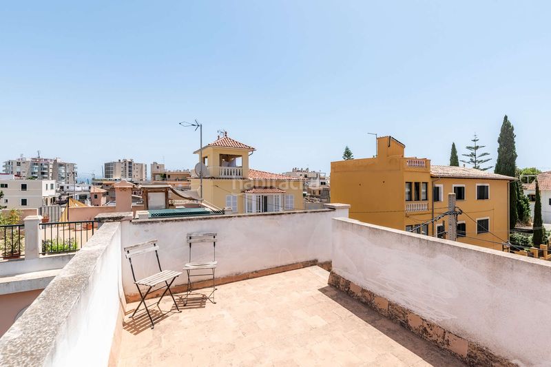 Foto 1322ad28-73bb-4775-a62b-1e3e4c47f44c. Casa adossada amb aparcament a El Terreno Palma de Mallorca