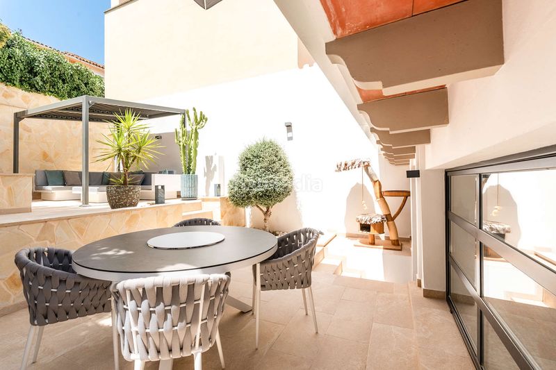 Foto bb8c6f2e-5ea8-44a6-b5b7-66c42ec1e515. Casa adossada amb aparcament a El Terreno Palma de Mallorca