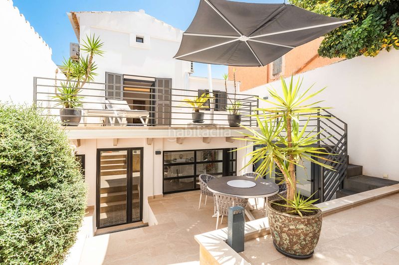 Foto d49f8293-14e2-4fd2-8a2b-29acd4fa07af. Casa adossada amb aparcament a El Terreno Palma de Mallorca