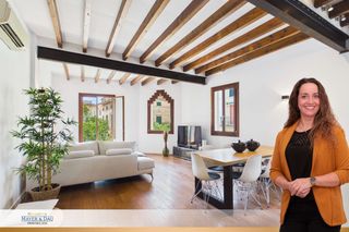 Penthouse in Centro. Inca ático  por encima de los tejados de la ciudad  donde la his