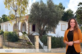 Rent Country house in Ciutat d´Alcúdia. Encantadora vivienda unifamiliar con piscina para alquiler a lar