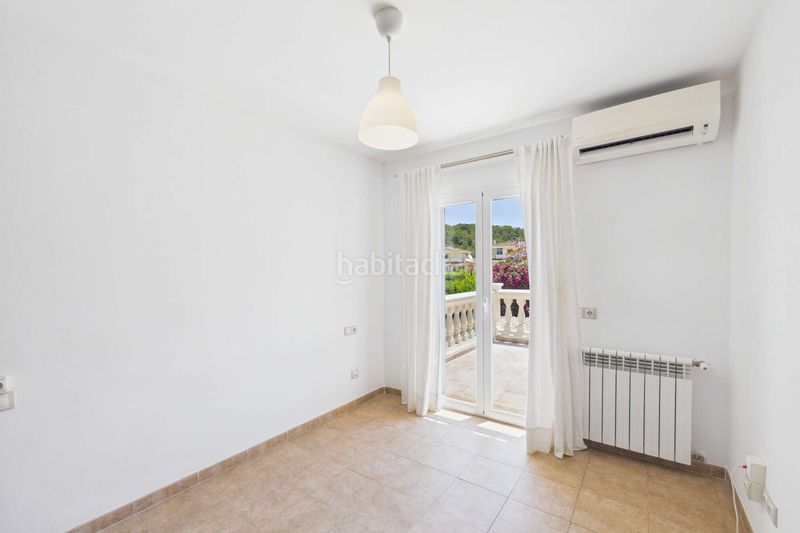 Foto edd38019-f0e5-4fec-8de3-ee77062cc2e9. Casa amb calefacció aparcament a Peguera Calvià