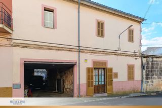 Maison à Muro. Adosado con gran potencial en muro  inmueble 9181