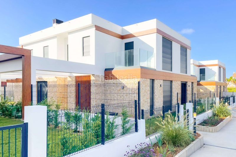 Foto 731a7897-69b2-41e4-9ba5-82d00921939b. Casa amb aparcament a Cala Ratjada Capdepera