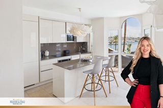 Apartament a Cort. Palma paseo marítimo  vivienda exclusiva junto al puerto, con vi
