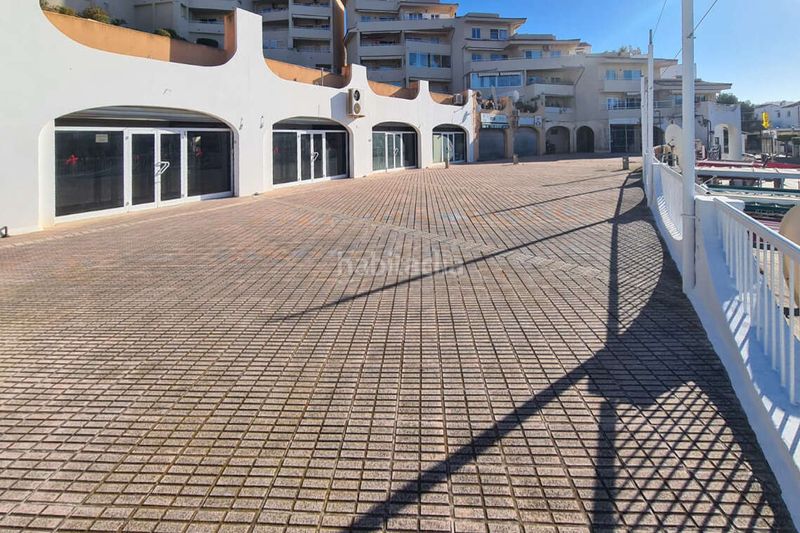 Foto 0a09df06-7a00-4153-94ce-164a38090e4a. Local comercial a Santa Ponça Calvià