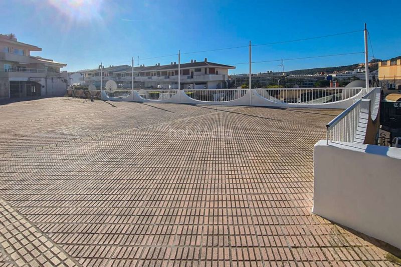 Foto f3409edb-2f03-4359-aebc-a842529d1b09. Local comercial a Santa Ponça Calvià