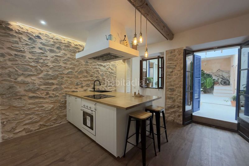 Foto 7763a8b0-d8a6-4e06-b78a-caa7c65e79a2. Casa amb calefacció a Artà poble Artà