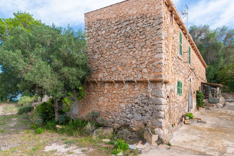 Foto dc5ffd29-4d84-497e-b2ad-4af7ad160fd1. Masia amb aparcament a Artà poble Artà