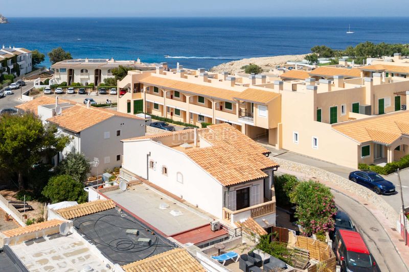 Foto a1131534-b734-4d23-b9cc-7a1390bf0c03. Casa adossada a Cala Ratjada Capdepera
