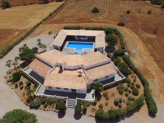 Bauernhof in Llucmajor Interior. Finca con gran potencial, ideal para inversores, para familias n