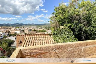 Maison à Capdepera Poble. Pequeña casa de pueblo con vistas lejanas sobre capdepera, propi