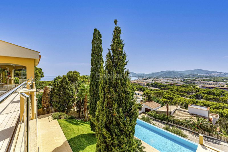 Foto cd1076dc-b83a-4a79-8bdd-51922fba0886. Casa amb aparcament a Cala Ratjada Capdepera