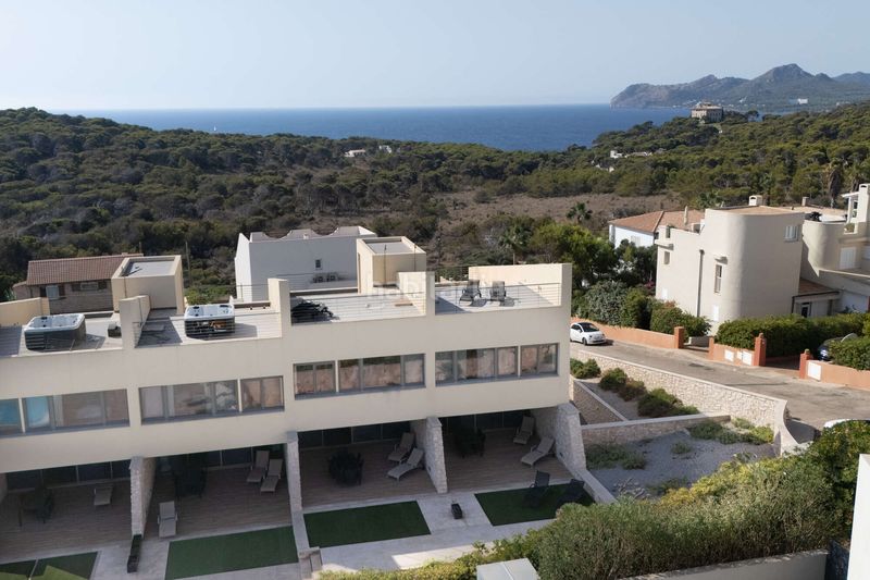 Foto ada571f4-a779-4e53-aecc-4f122cb10729. Casa adossada amb aparcament a Cala Ratjada Capdepera