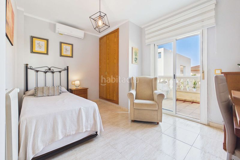 Foto cf209c73-fa1d-41c2-b398-22dee5e43b67. Casa aparellada amb calefacció a Muro