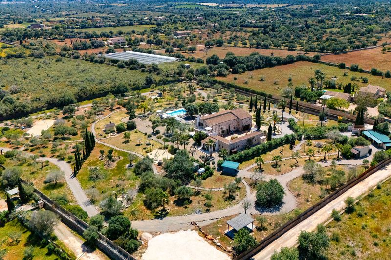 Foto 179e1f9b-6047-4672-8137-cfba063bd880. Masia amb calefacció aparcament a Portocolom Felanitx