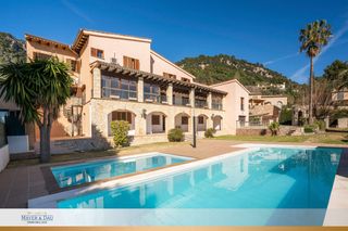 Haus in Valldemosa. Valldemossa prestigiosa casa señorial con maravillosa zona de pi