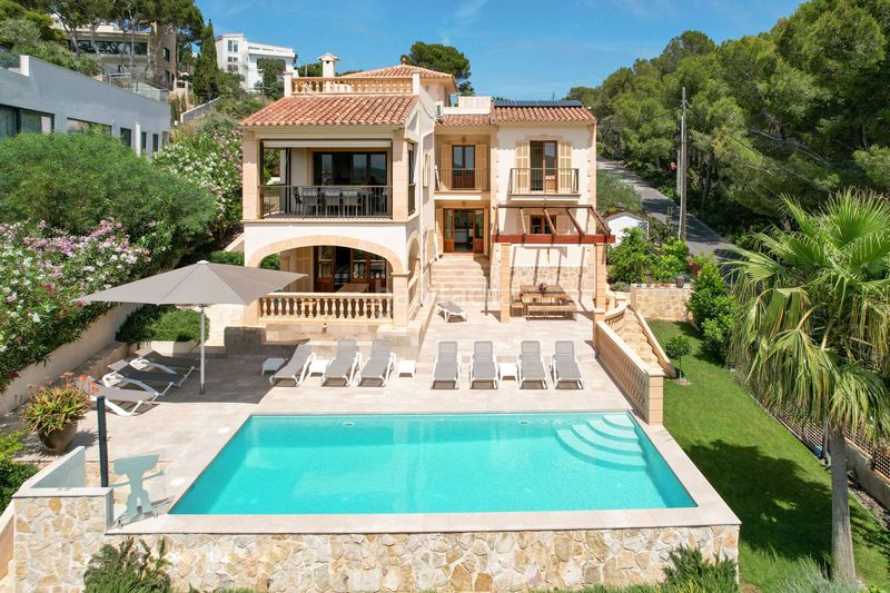 Foto 4b24733c-bd92-42e5-a7c1-442f90bc762b. Casa amb aparcament a Cala Ratjada Capdepera