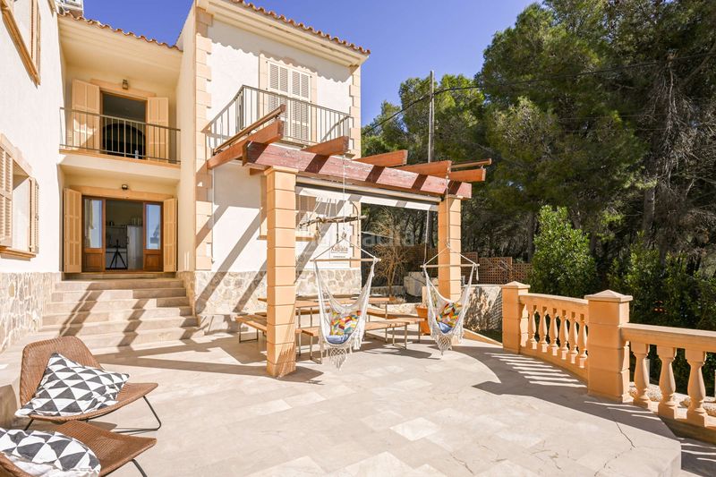 Foto bf5a929d-f4a9-4f3b-916c-0a8ad5e724a2. Casa amb aparcament a Cala Ratjada Capdepera