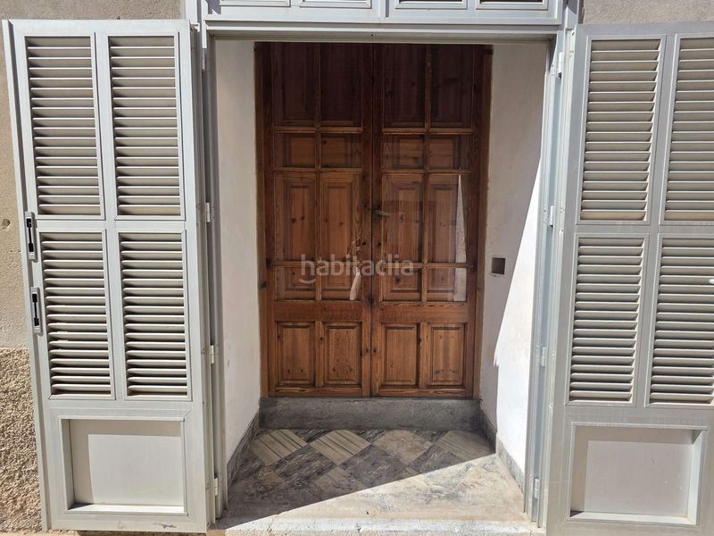 Foto a3b0abb9-62d7-49bd-9c5d-71f2fd83db8d. Casa amb aparcament a Muro