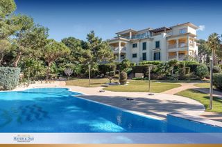 Piano terra in Santa Ponça. Amplio piso en planta baja con gran terraza y jardín en complejo