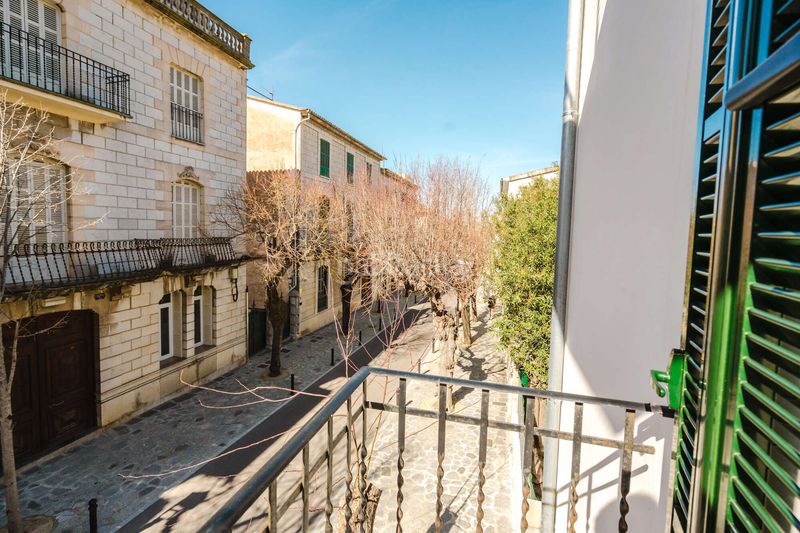 Foto b76c9b5e-7594-411a-90bd-42c578fa8829. Casa amb calefacció aparcament a Sóller