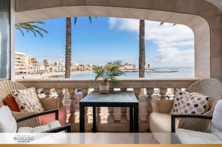 Flat in Cort. Palma encantador piso con vistas al mar y a la playa, en el popu