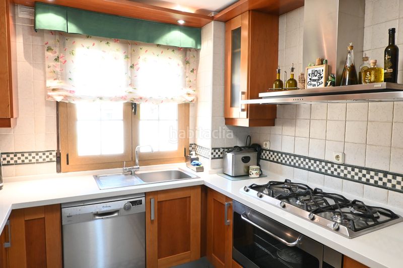 Foto 63e7202a-9d39-4c32-80ff-cdbd92c69037. Casa bifamiliare in calle tiziano 15 in San Francisco - El Chorrillo Gabias (Las)