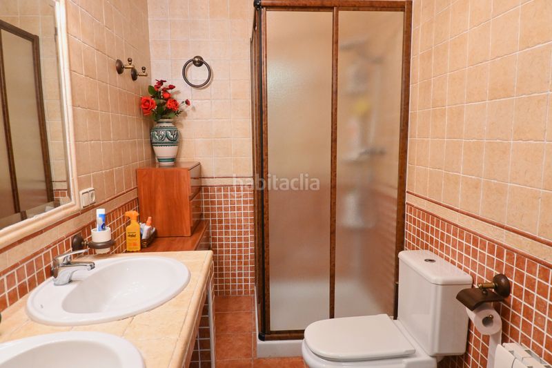Foto 69d35201-5d97-477c-9823-bb4cd7bef316. Casa bifamiliare in calle tiziano 15 in San Francisco - El Chorrillo Gabias (Las)