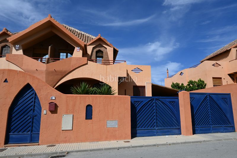 Foto c42c21b3-6818-471d-b7bb-b7dce65a5f17. Casa bifamiliare in calle tiziano 15 in San Francisco - El Chorrillo Gabias (Las)