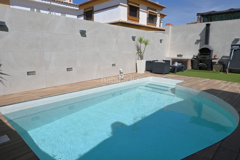 Foto c60dade3-b997-472b-8cae-6a1a9e3a307e. Casa bifamiliare in calle tiziano 15 in San Francisco - El Chorrillo Gabias (Las)