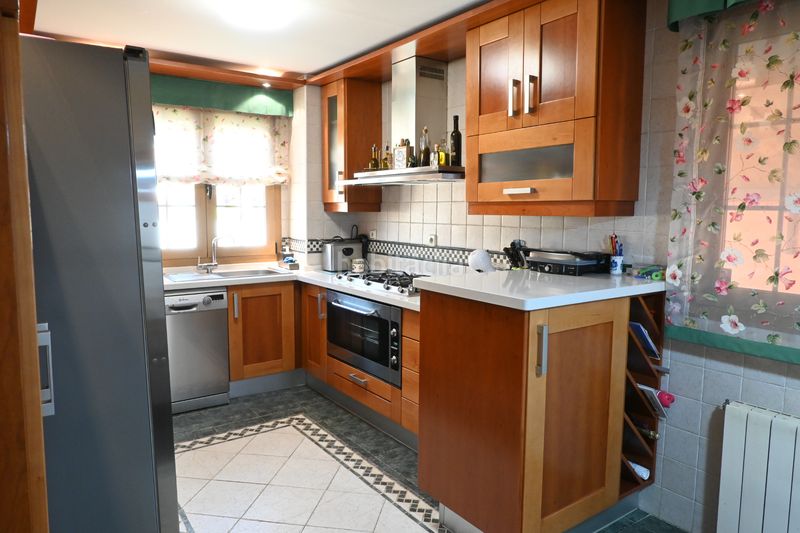 Foto d03c5b7c-322d-4fe3-a7f9-d37cd5c2730f. Casa bifamiliare in calle tiziano 15 in San Francisco - El Chorrillo Gabias (Las)