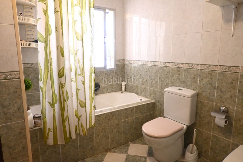 Foto b25c0020-4ec1-48ee-87f7-9532154765f8. Casa adossada a calle huesca 38 a Avda. De los Ogíjares Armilla