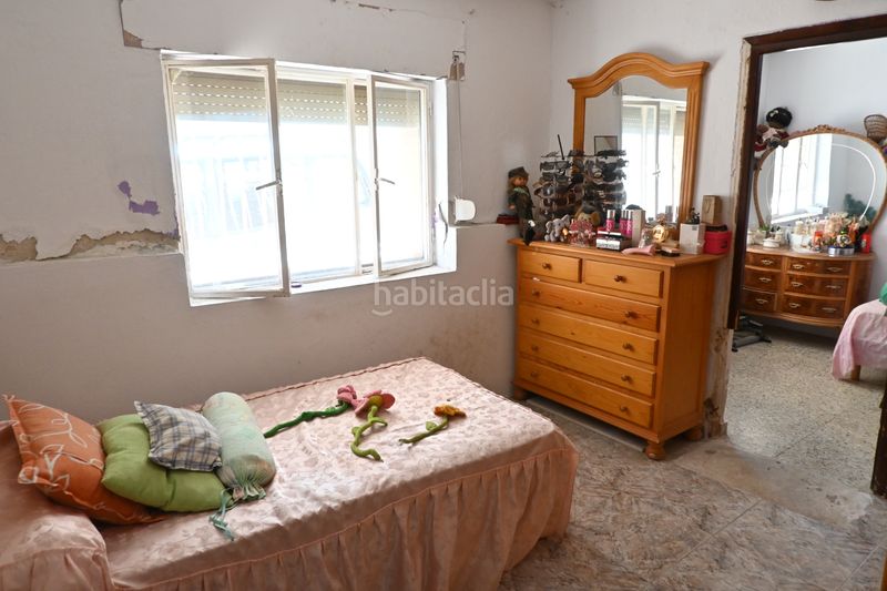 Foto d98bbce0-a636-4f31-88fe-70c2952acc6a. Casa adossada a calle huesca 38 a Avda. De los Ogíjares Armilla