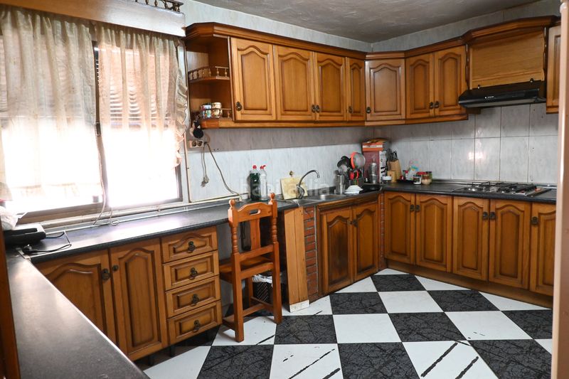 Foto e748c210-5f5c-4f56-804a-6768d00fbf1d. Casa adossada a calle huesca 38 a Avda. De los Ogíjares Armilla