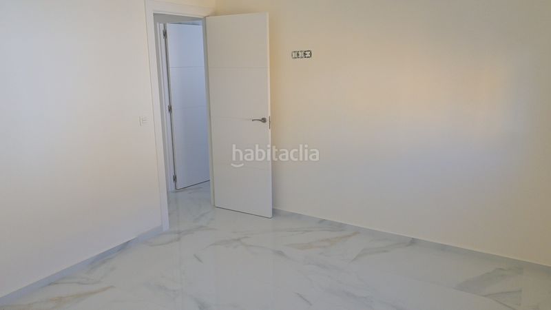 Foto accb305e-cd90-4531-8ec4-1d4c85015865. Maison dans calle juan de la cierva 5 dans Parque de San Roque Churriana de la Vega