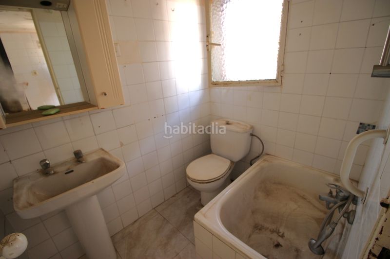 Foto d9b30053-40d1-41d9-be72-a6de5bb565d1. Edifici a calle granada 23 a Avda. De los Ogíjares Armilla