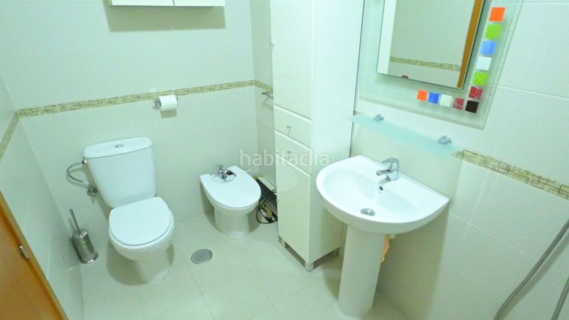 Foto 2f18a8b9-a890-4a8a-b8a0-8527e6c1aae5. Piso en calle covadonga 6 se vende piso de dos dormitorios con balcón en el zaidín en Granada