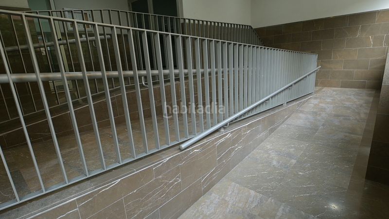 Foto 4f443dac-c97a-4b02-8dd0-9392e8a7cfdd. Piso en calle covadonga 6 se vende piso de dos dormitorios con balcón en el zaidín en Granada