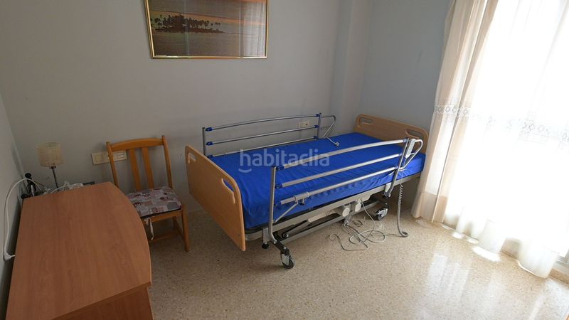 Foto 5696f52a-fd2e-4426-845a-9d8bc59efc89. Piso en calle covadonga 6 se vende piso de dos dormitorios con balcón en el zaidín en Granada