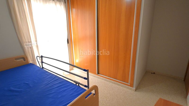 Foto 9a097295-3174-4eda-bb26-8427b32327ae. Piso en calle covadonga 6 se vende piso de dos dormitorios con balcón en el zaidín en Granada