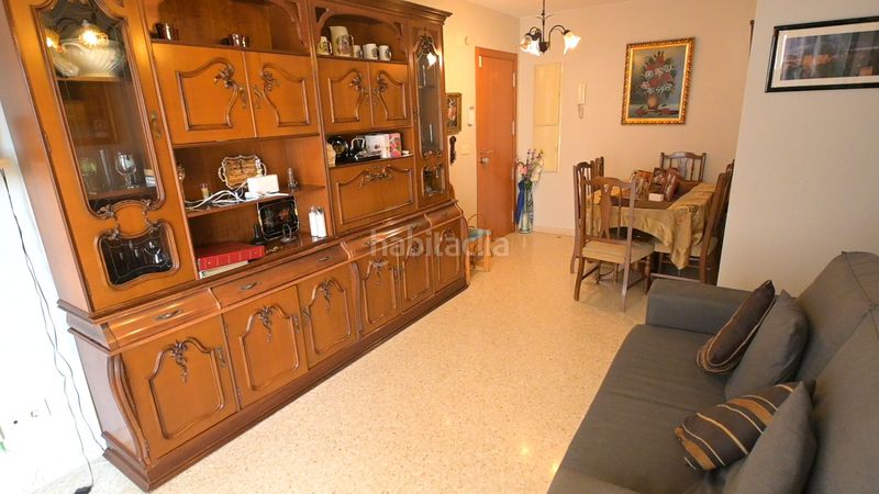 Foto cff28db2-edbd-4a96-9209-bec65fb24c75. Piso en calle covadonga 6 se vende piso de dos dormitorios con balcón en el zaidín en Granada